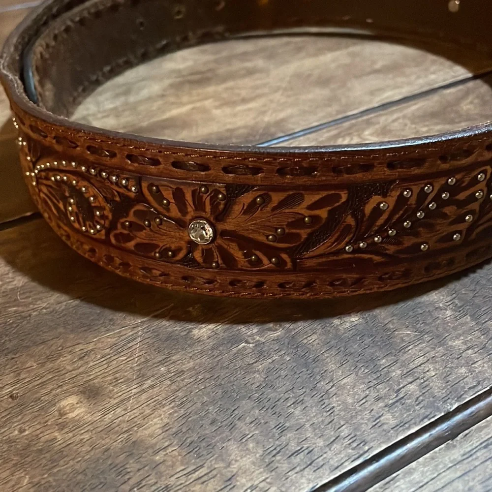 Women’s Tony‎ Lama leather belt size 42